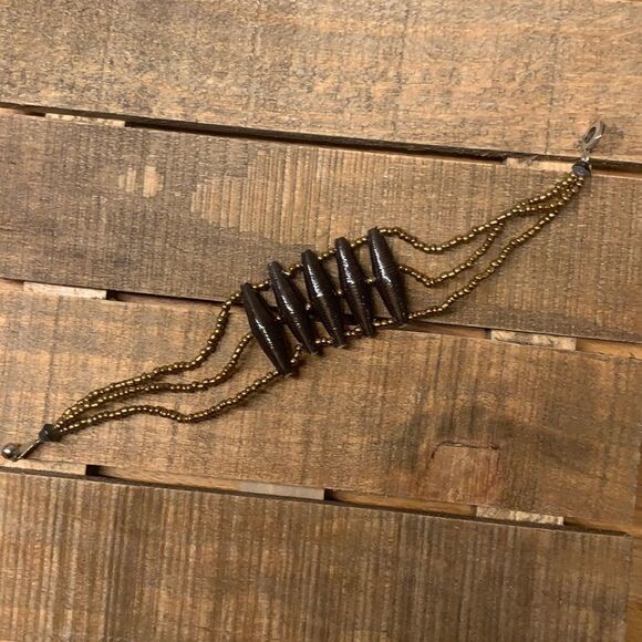 31 Bits Recycled Paper Bead Bracelet - Picture 3 of 5